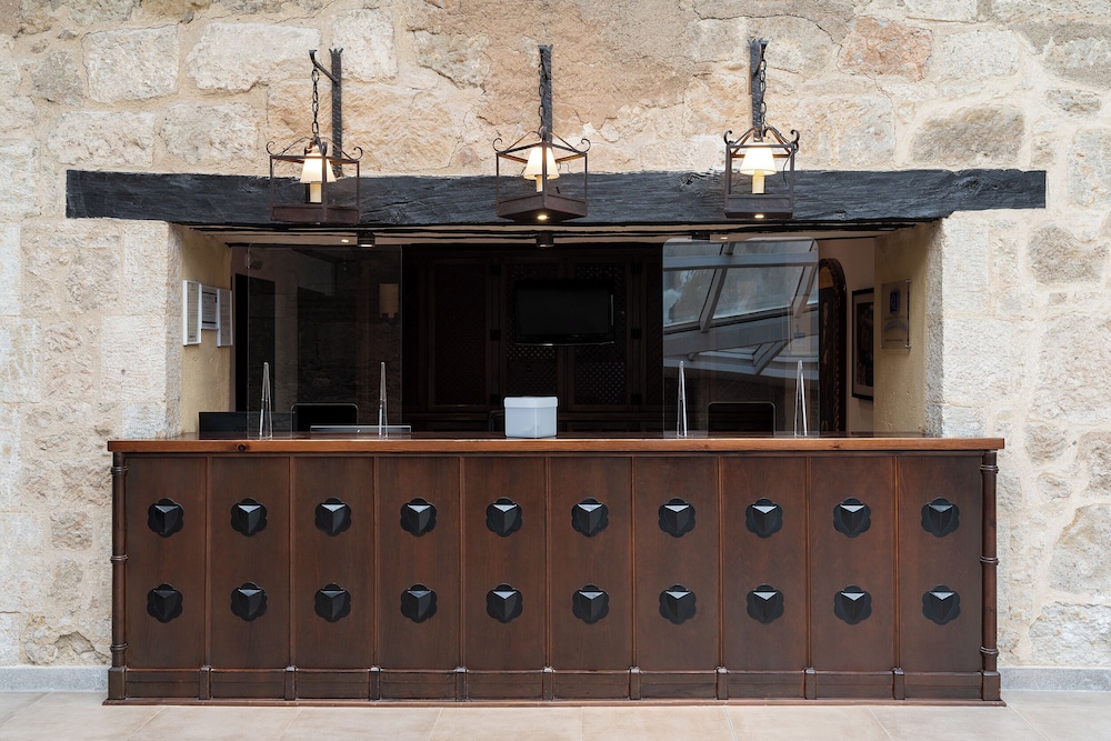 Parador De Ciudad Rodrigo 2/50