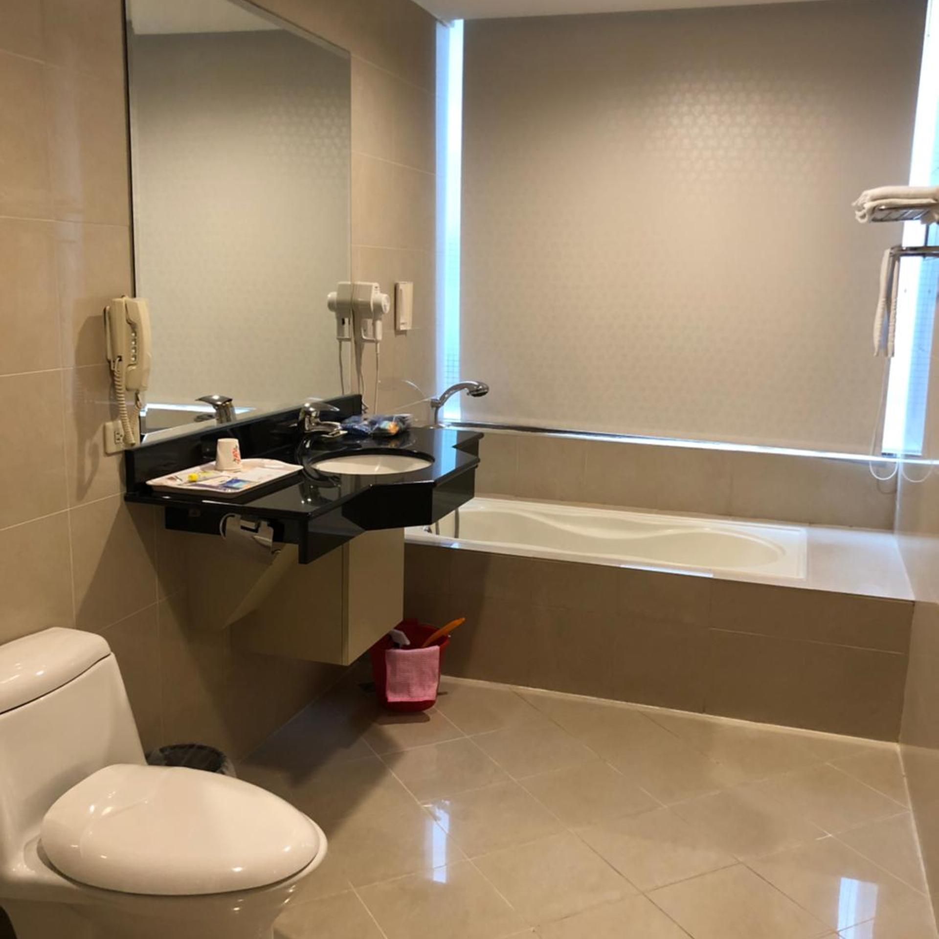 Champion Hotel 43/50