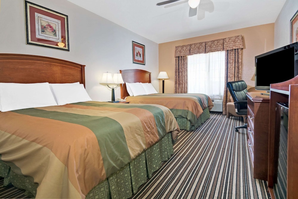 Super 8 By Wyndham Austin/Airport South 17/49