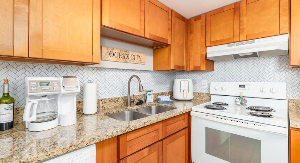 CONDO, PREMIUM, BAY VIEW, BALCONY