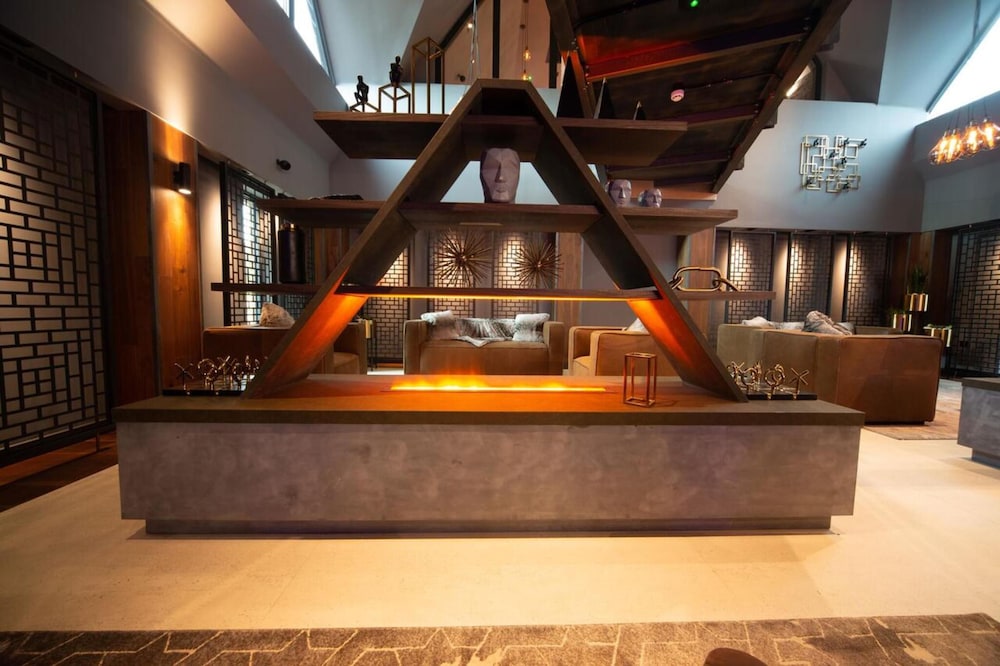 Cave Hotel and Golf Resort 3/58