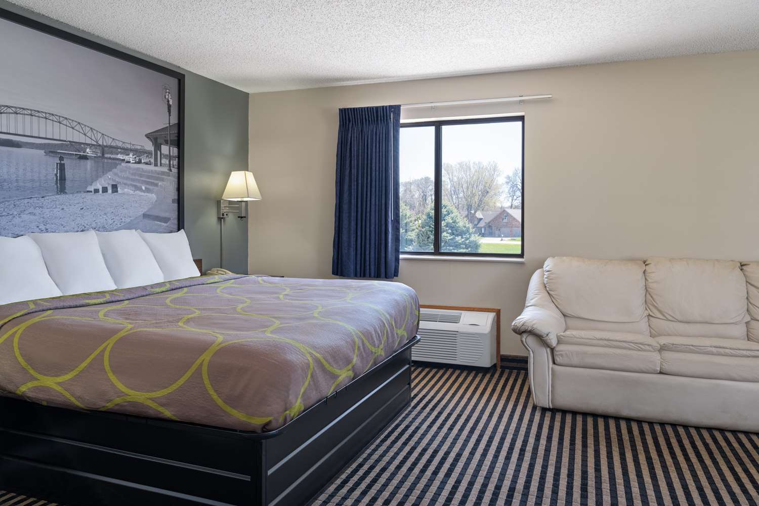 Super 8 by Wyndham Humboldt 9/48