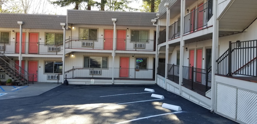 The Northern Inn 21/25