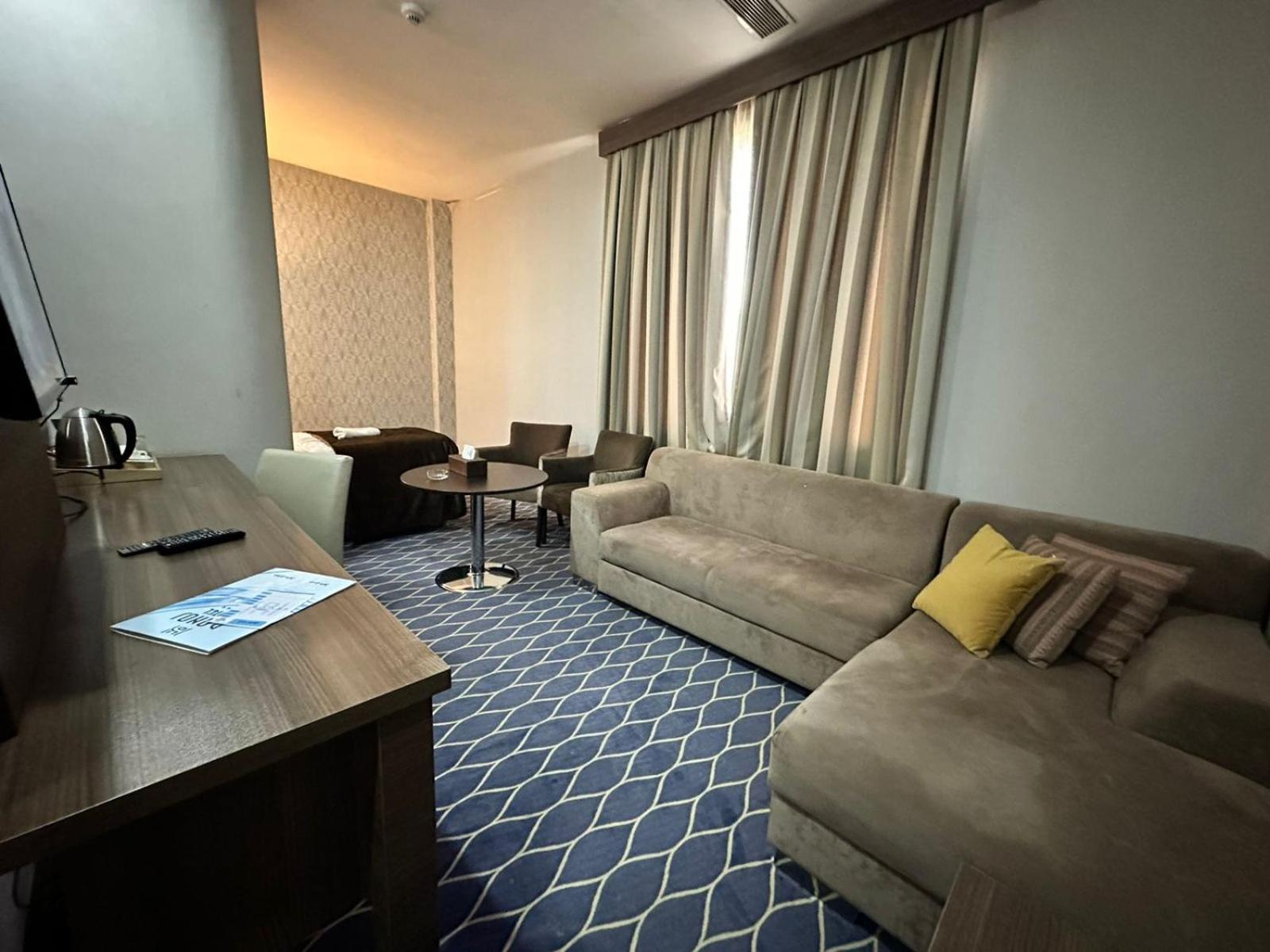 Banoj Hotel 44/61