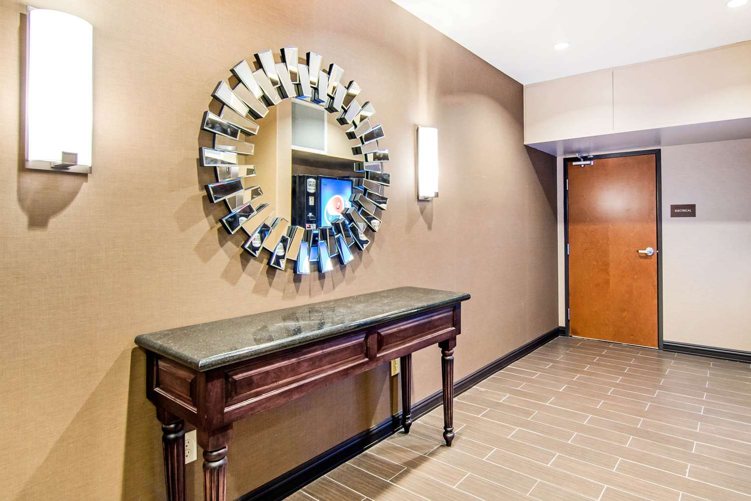 Comfort Inn and Suites Independence 4/40