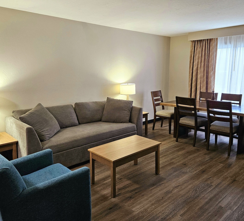 Days Inn and Suites by Wyndham Downtown Missoula-University 38/66