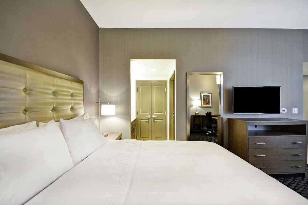 Homewood Suites by Hilton Warren Detroit 14/57
