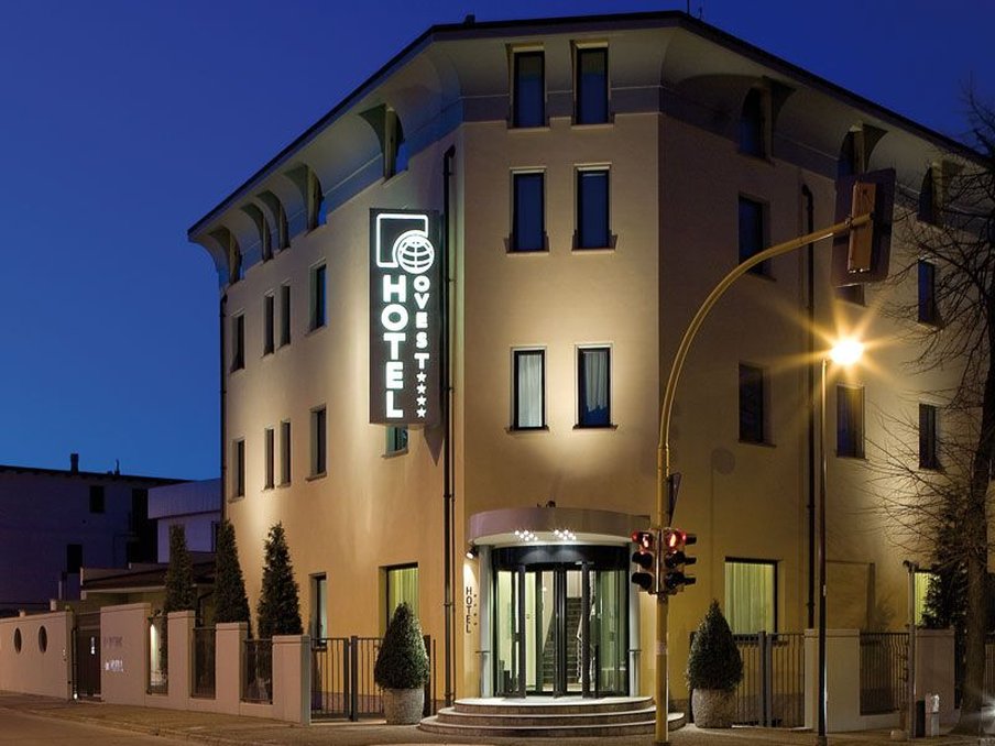 Hotel Ovest 2/34