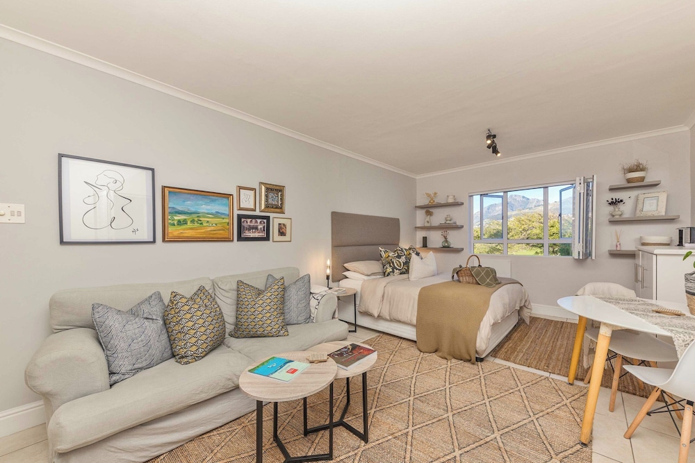 Mouille Point Village 30/50