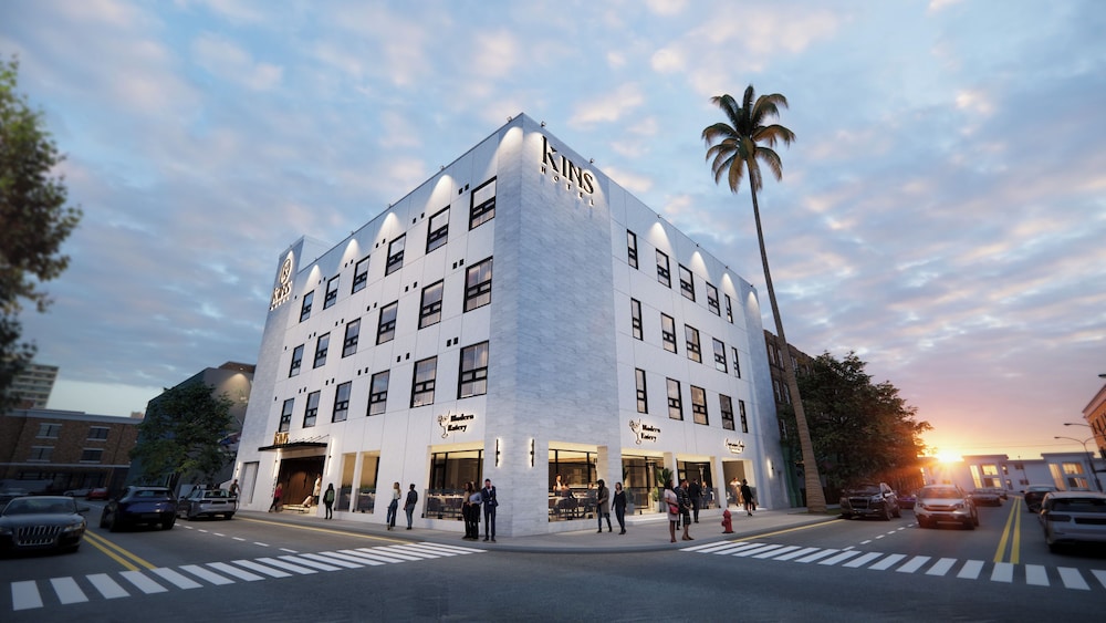 Kins Hotel 6/50