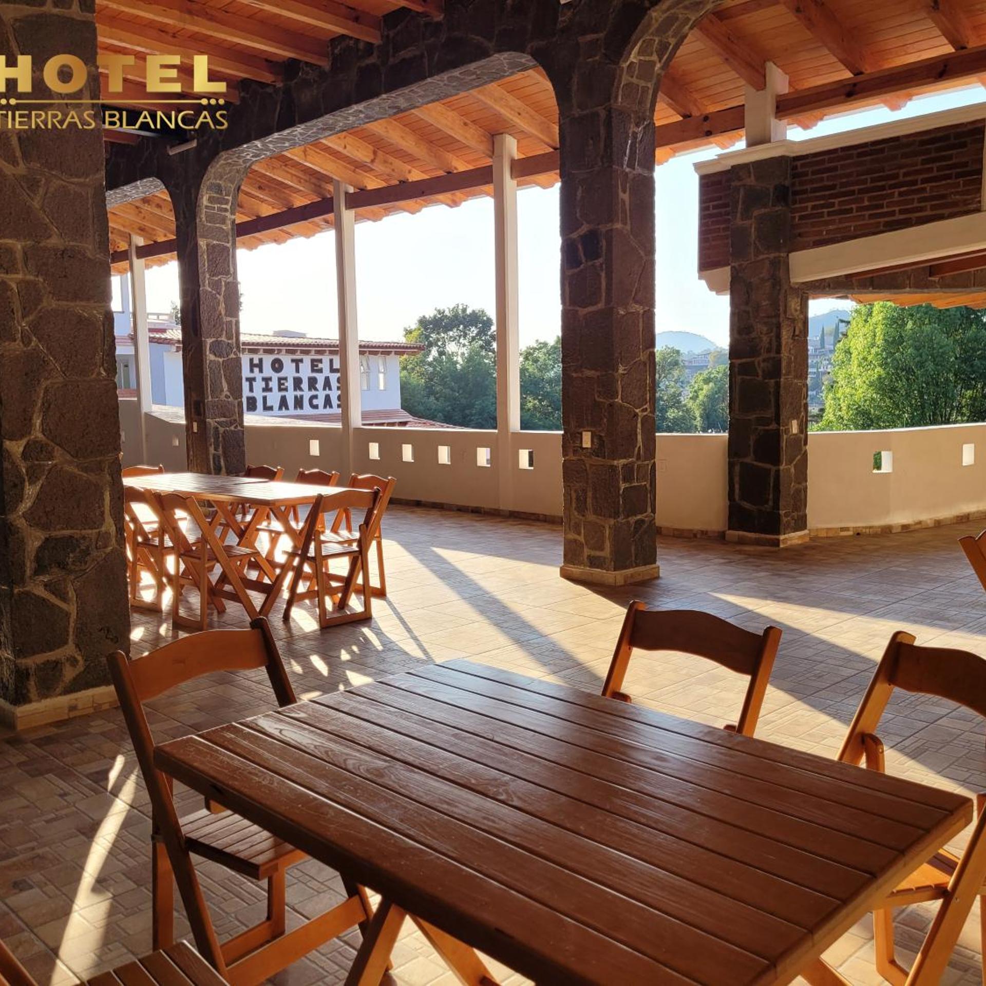 Hotel Tierras Blancas 24/48