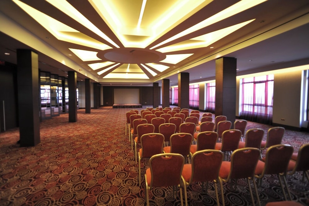 Celik Palas Convention Center And Thermal Spa 40/50