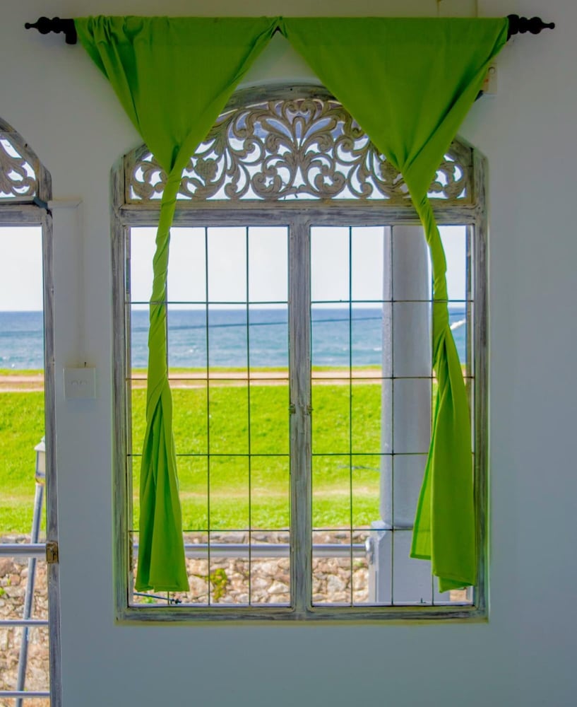 Rampart View Guest House 4/48