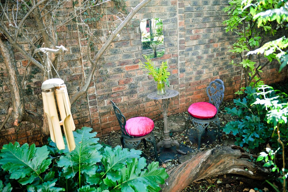 5Th Avenue Gooseberry Guest House 43/50