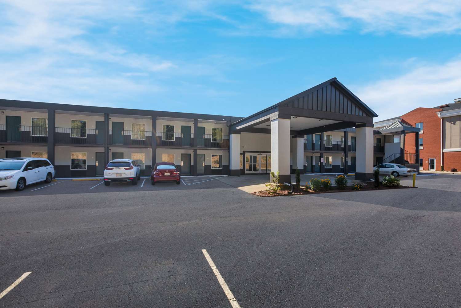 Rodeway Inn Commerce 18/24