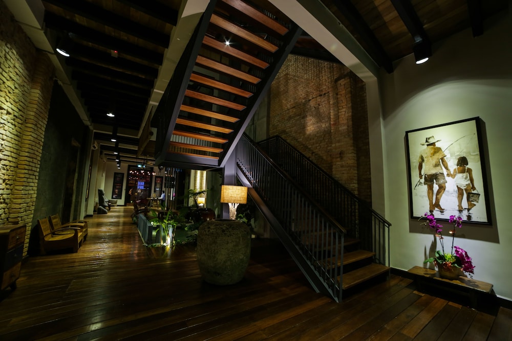 1825 Gallery Hotel 41/50
