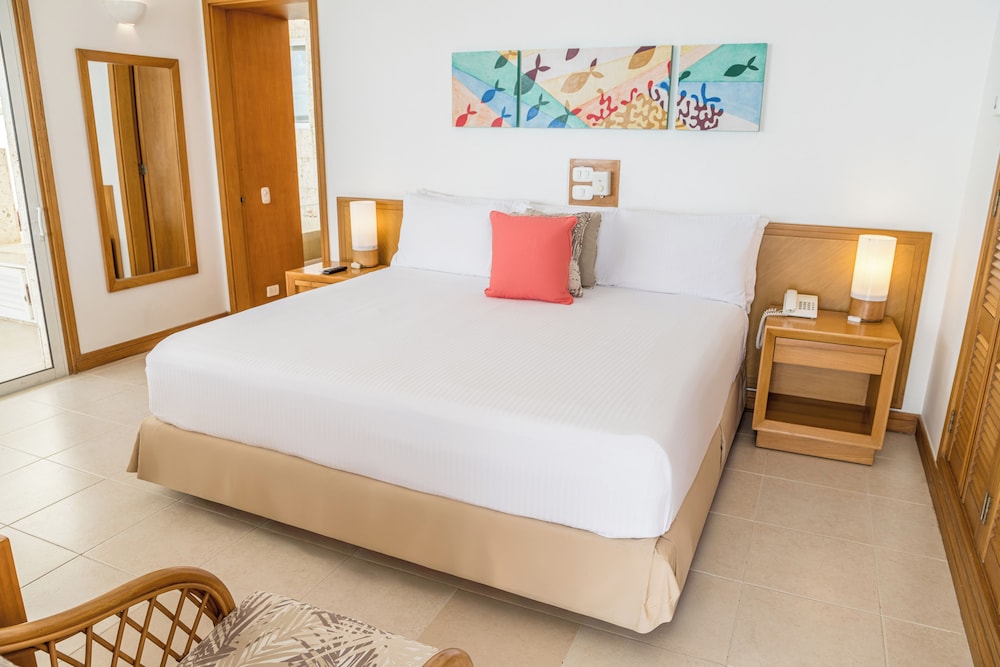 3 BEDROOMS, LUXURY, SUITE