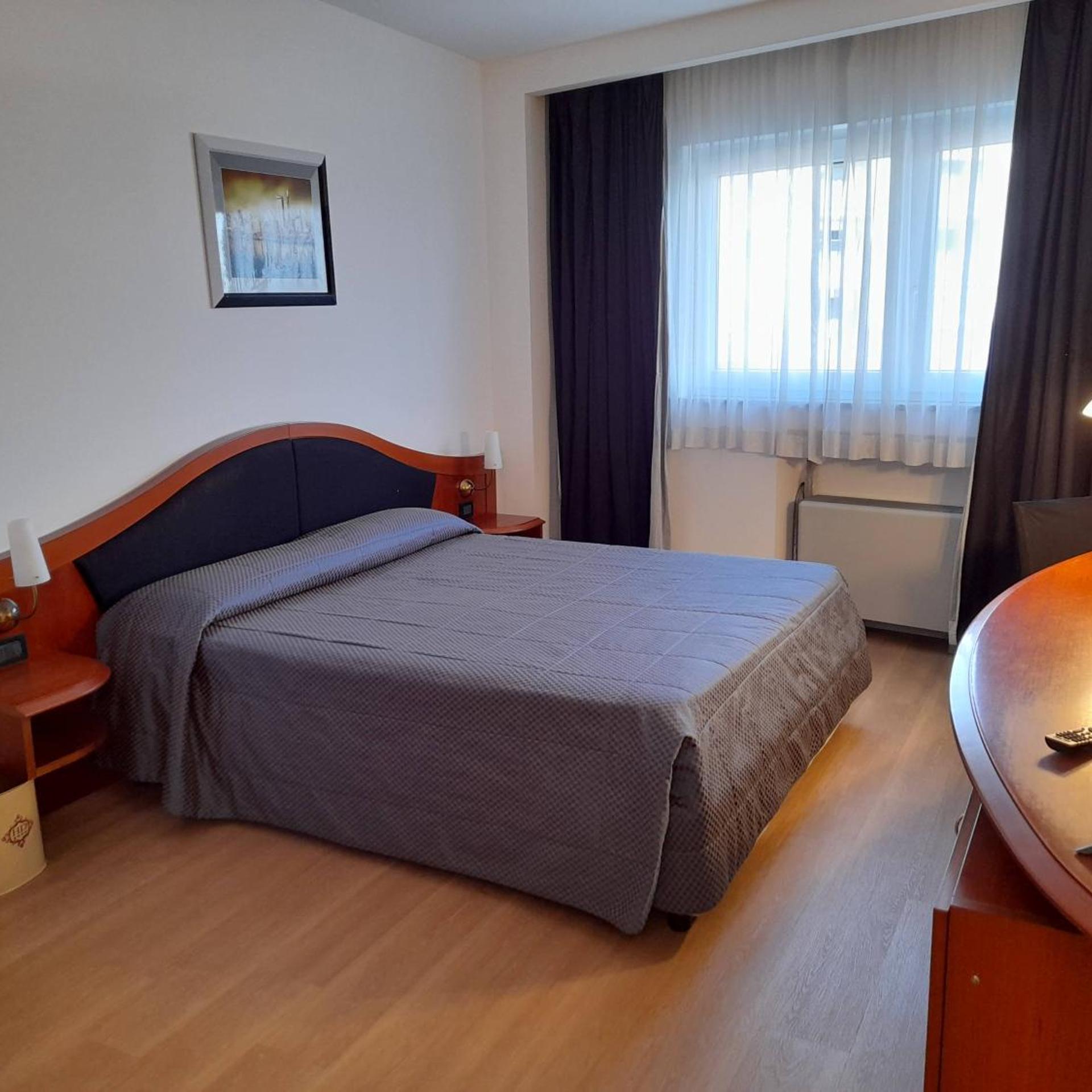 Hotel Donizetti 12/57