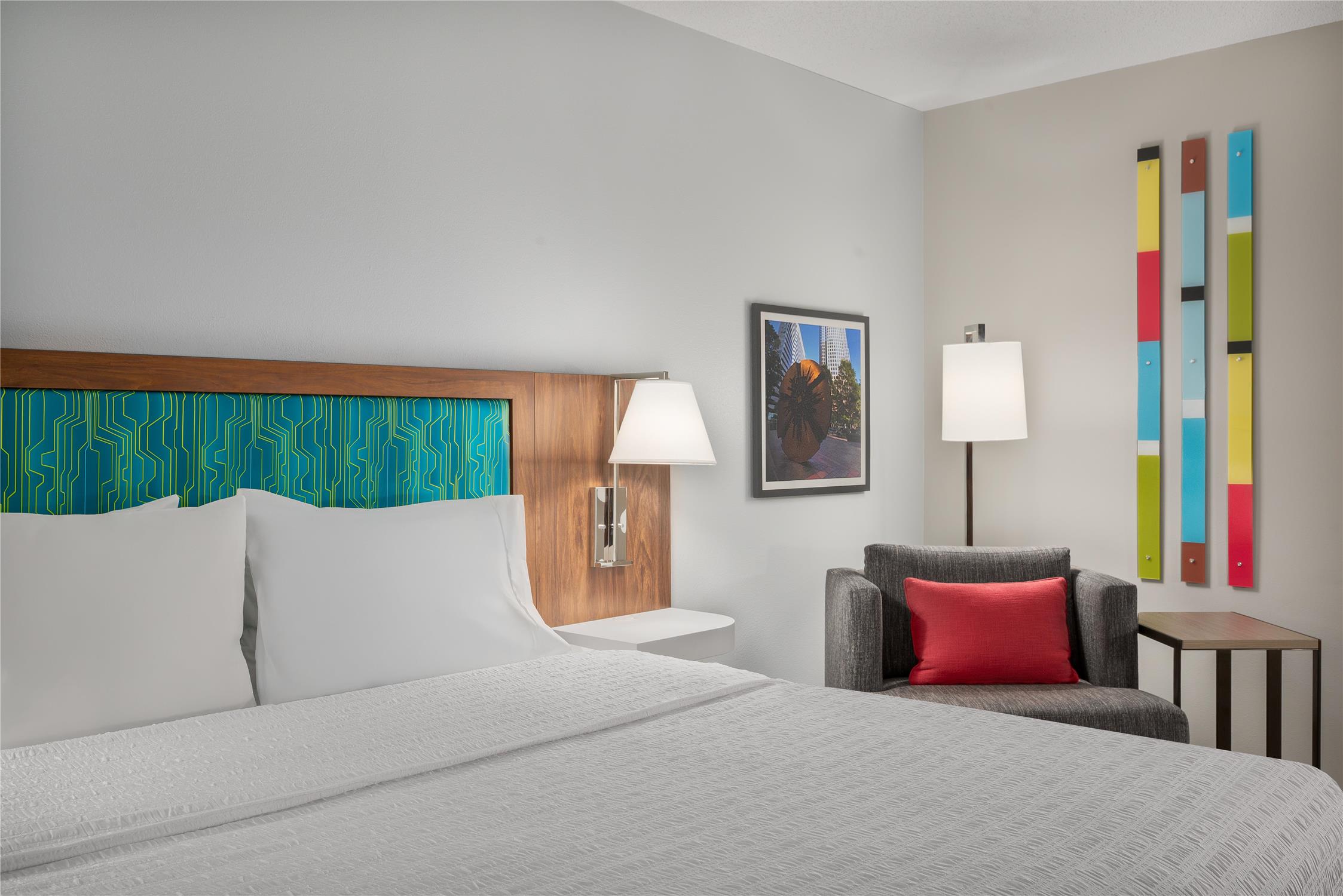 غرفة بسرير كينج، Hampton Inn & Suites Charlotte-Arrowood 5/7