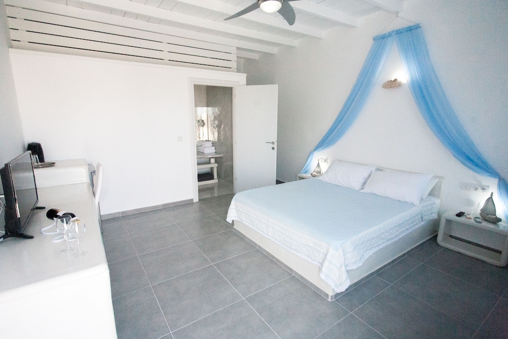 Alexandros Village 8/50
