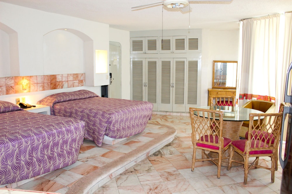 SUPERIOR, 2 QUEEN BEDS