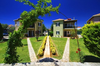 Saint Thomas Village 2/41