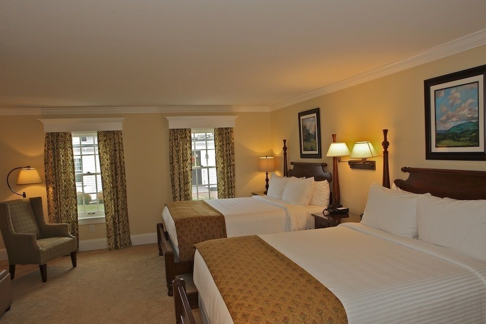 Publick House Historic Inn And Country Motor Lodge 14/49