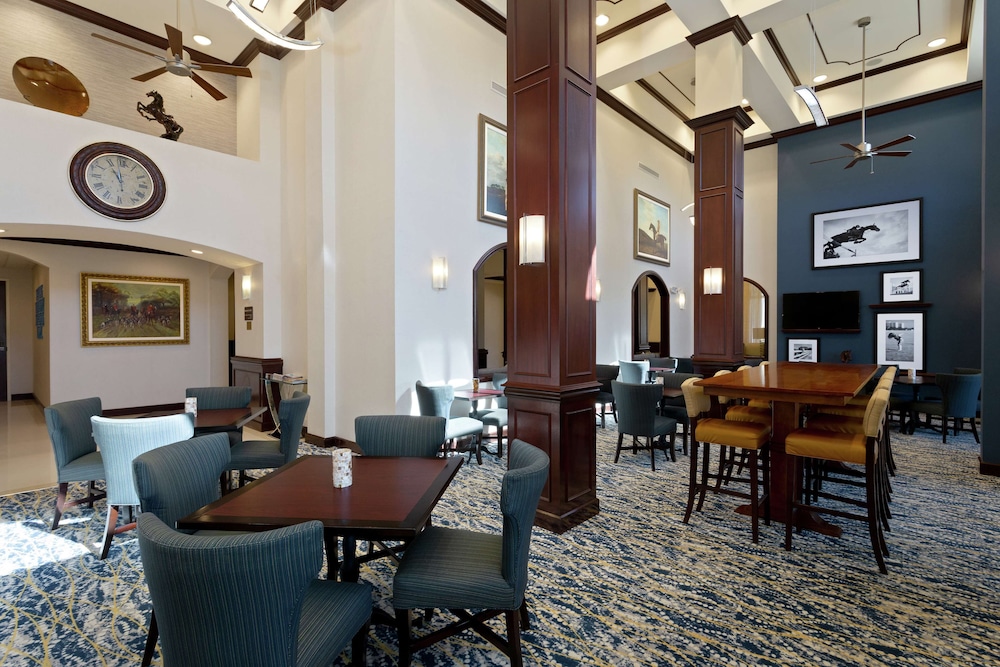 Hampton Inn and Suites Wellington 37/44