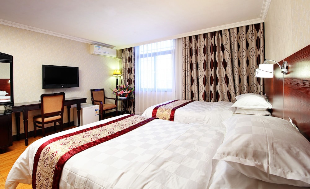 Guang Dong Grand Hotel 35/68