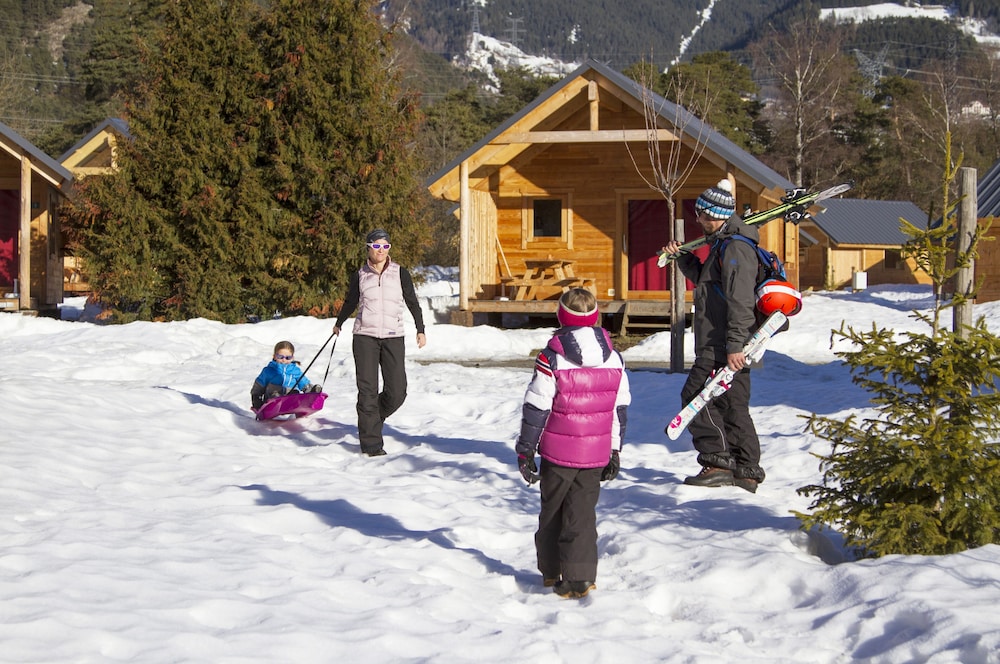 Huttopia Bourg Saint Maurice 25/48