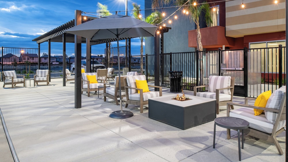Fairfield Inn & Suites Stockton Lathrop 35/54