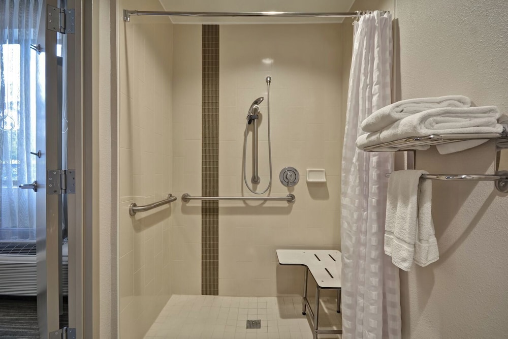 Hyatt Place Miami Airport West Doral 28/29
