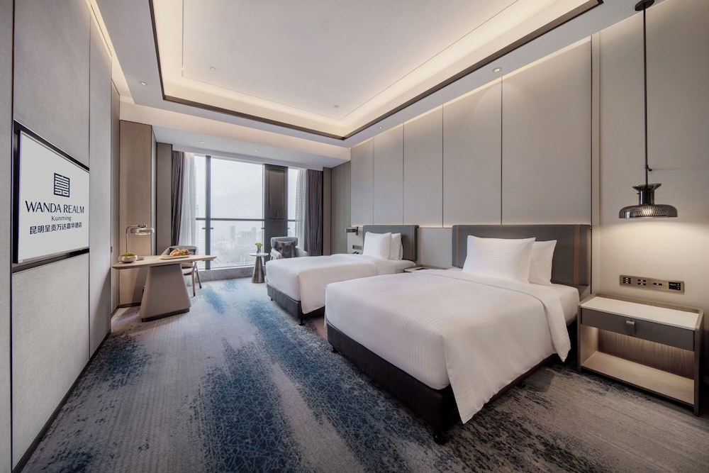 Superior, 2 Double Beds, Wanda Realm Kunming 6/7