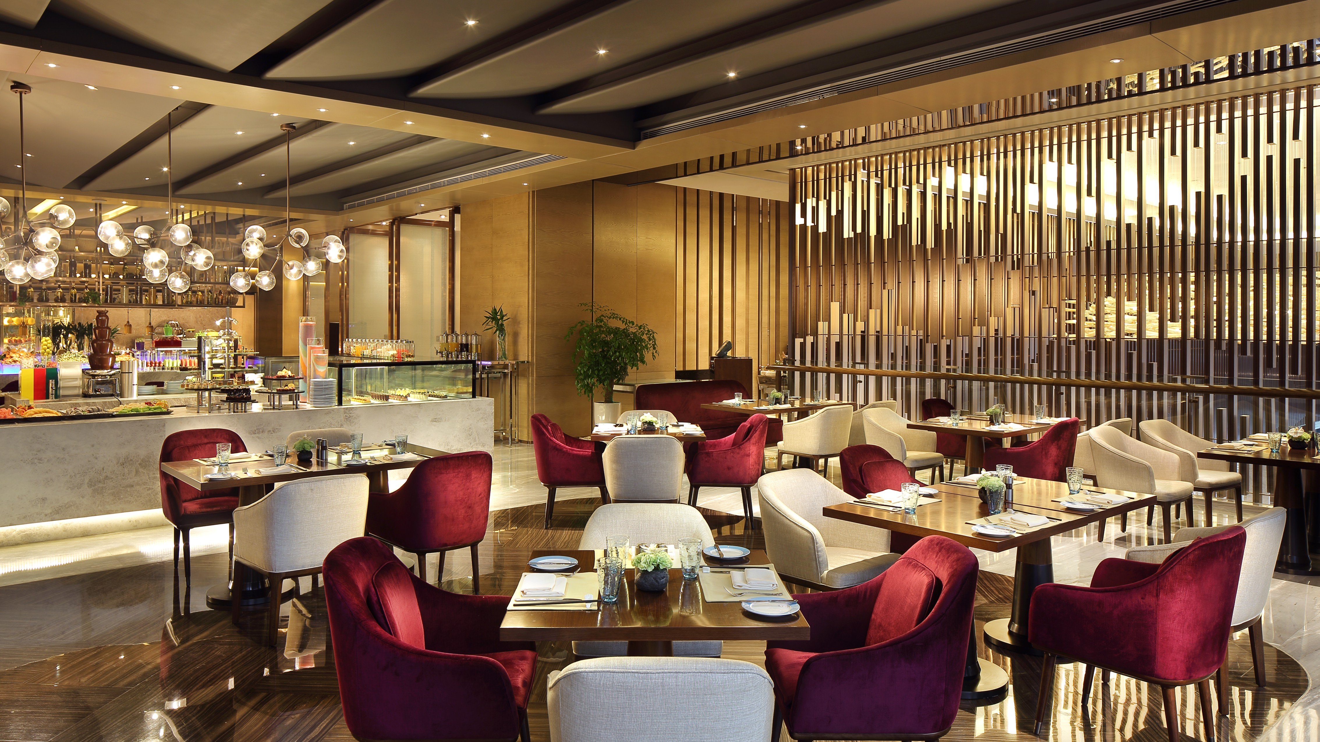 Crowne Plaza Yibin 20/36