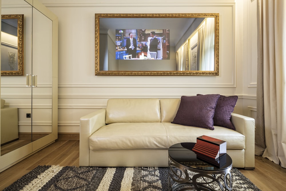 3sixty Hotel Suites 36/50