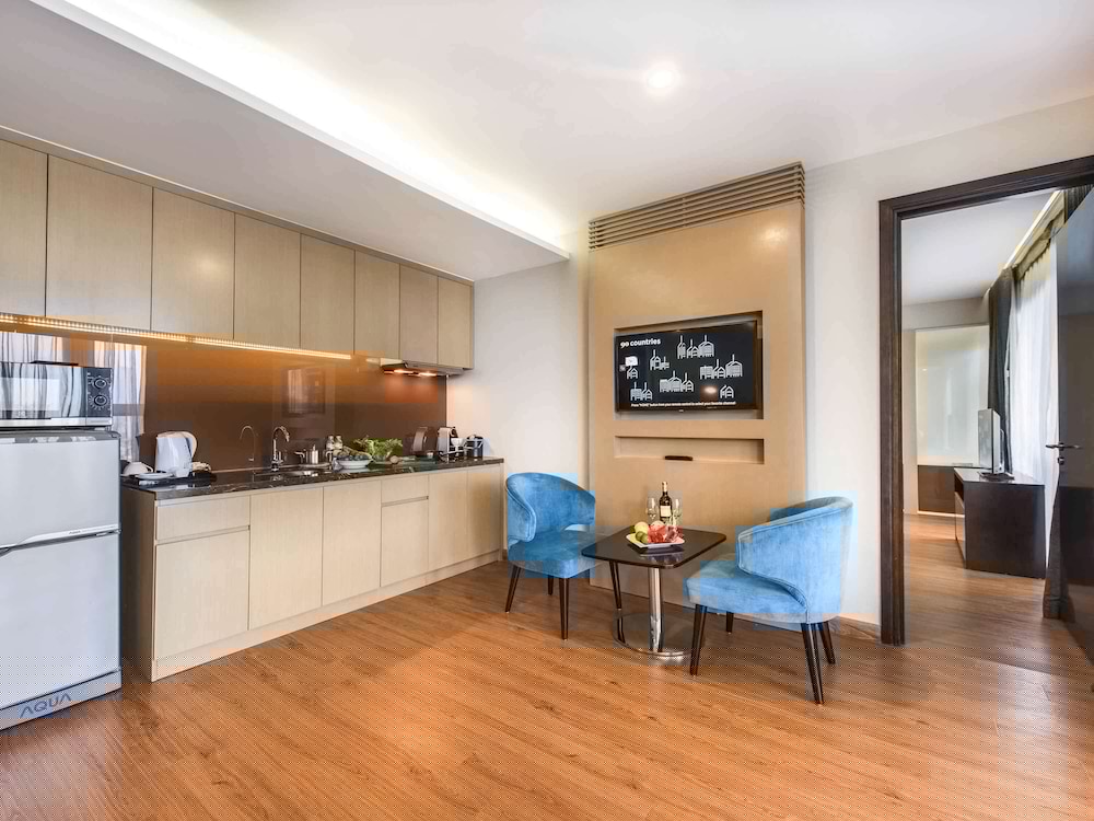 Novotel Suites Hanoi 40/70