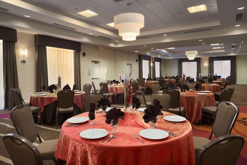 HILTON GARDEN INN SALT LAKE CITY AIRPORT 56/77
