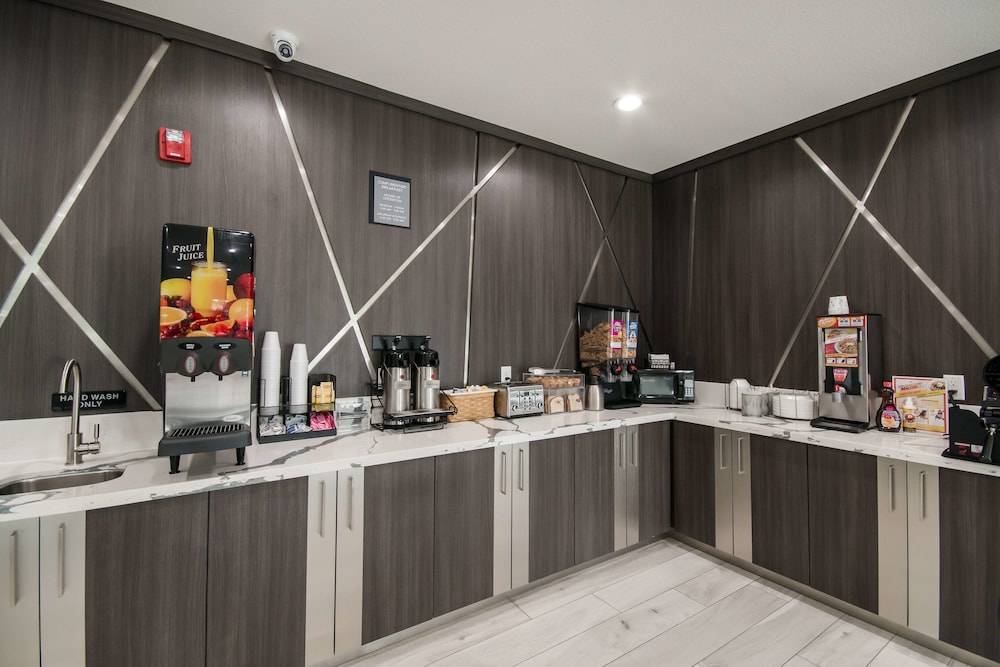 Americas Best Value Inn & Suites Northeast Houston Downtown I-610 23/28
