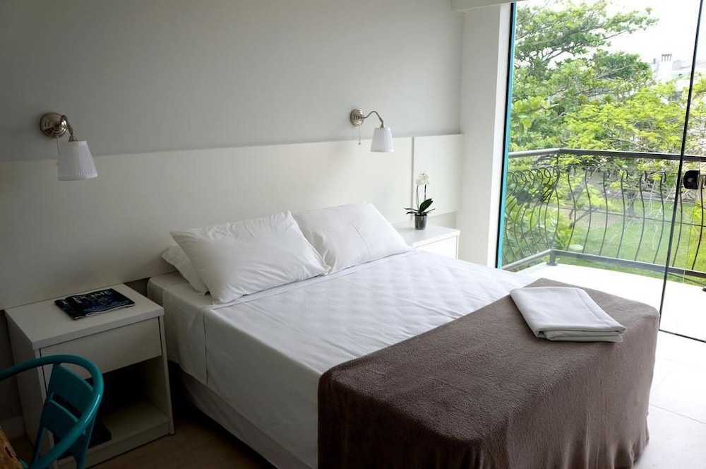 Flor Inn Praia Hotel 12/48