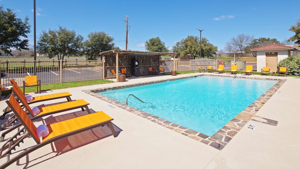 Best Western Plus Fredericksburg 5/34