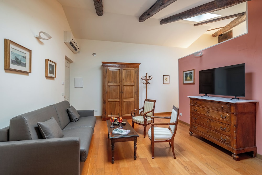 Hotel Roma E Rocca Cavour 53/82