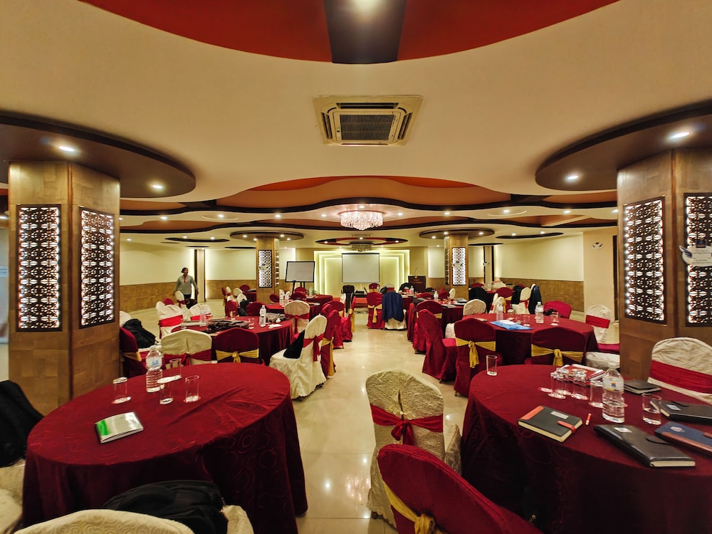 Mirage Lords Inn Kathmandu 28/33