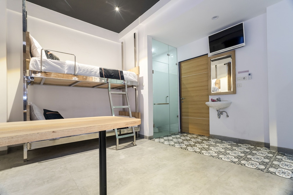 Collection O 2627 Ratamya Co-living 7/32
