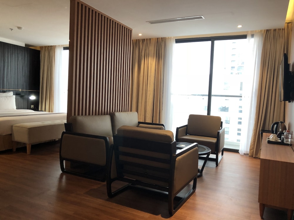 Majestic Premium Hotel 54/70