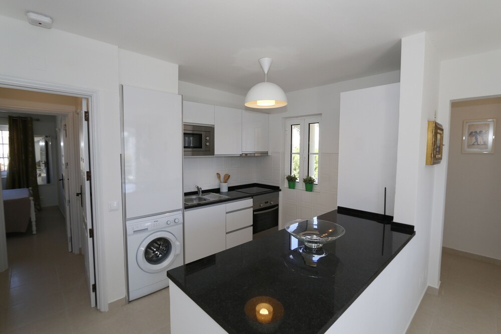 APARTAMENTOS THE OLD VILLAGE BY VILLAGE 4U 55/75