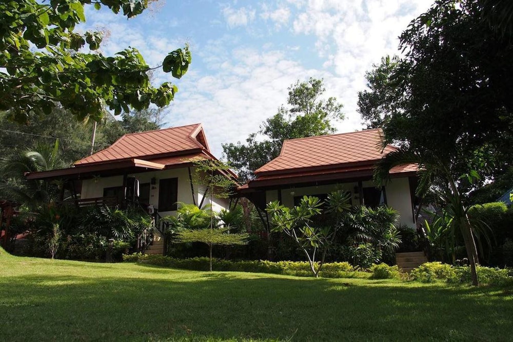 Blue Diamond Resort 67/73