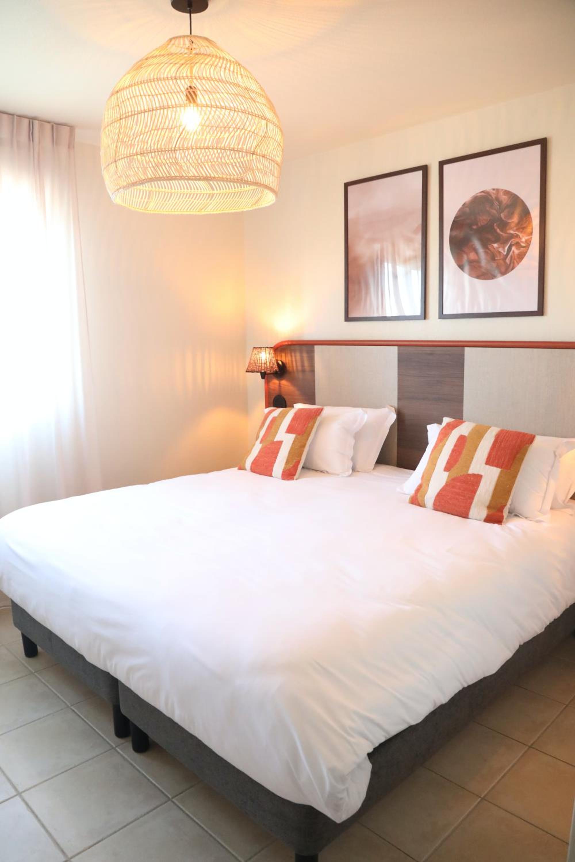 Apartment, King Bed, Garden Side