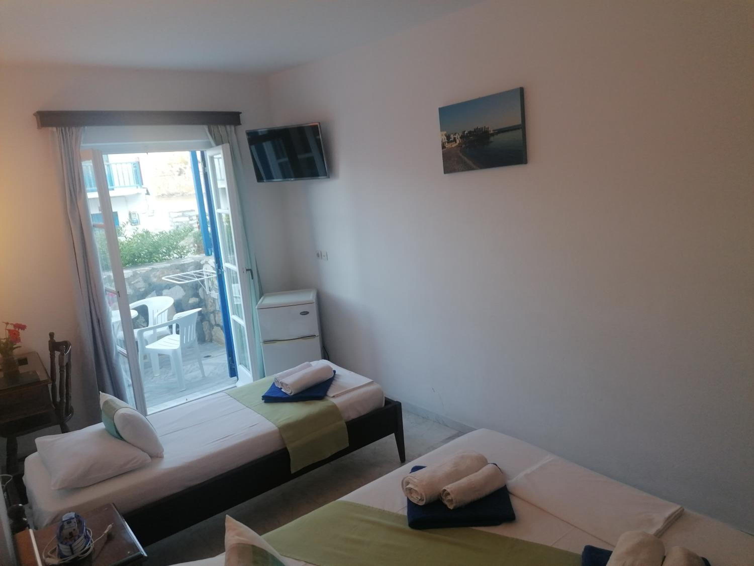 ROOM, TRIPLE, GARDEN VIEW