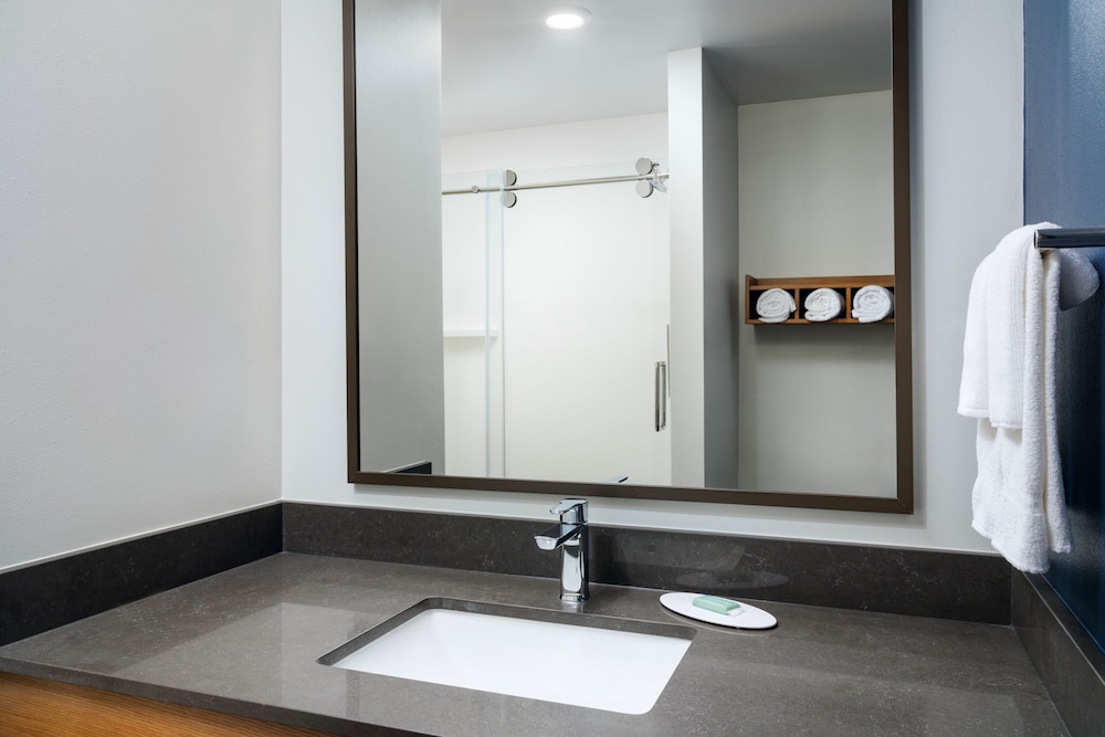 Fairfield Inn & Suites by Marriott Birmingham Bessemer 46/49