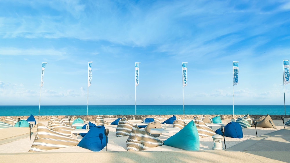 Radisson Resort and Spa Huahin 64/66